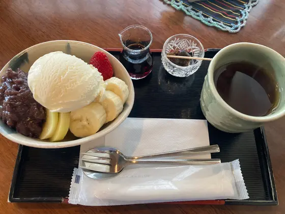 クリームあんみつ