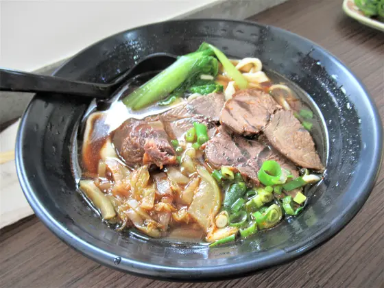 家郷牛肉麺