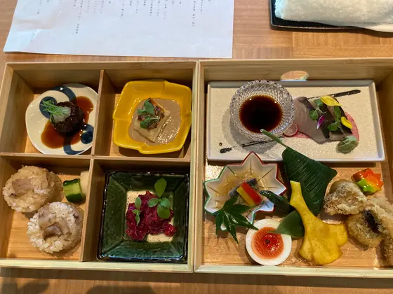 松花堂弁当