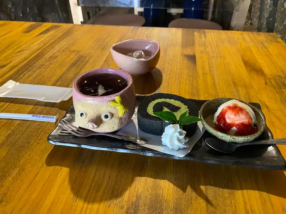 黒墨ロールケーキのセット