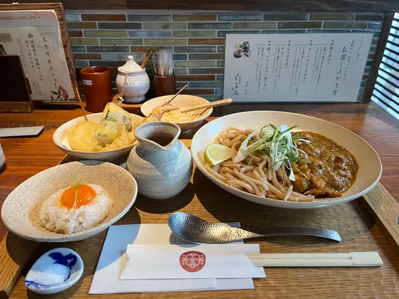 串天三種盛りかしわキーマうどん