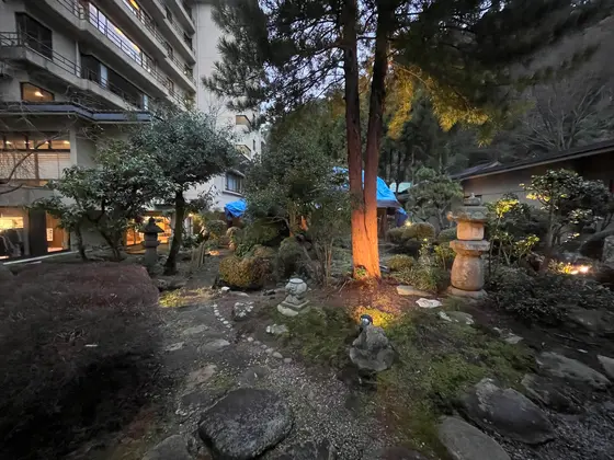 中庭（工事中）