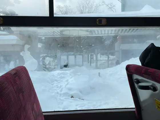 シャトルバスからの風景