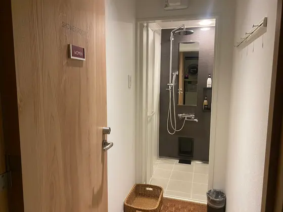 シャワールーム