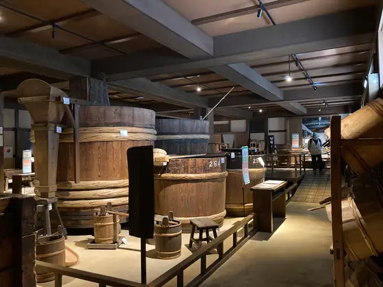 左手には酒造展示室が