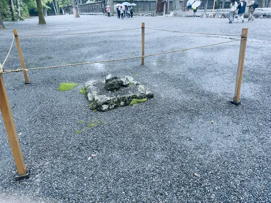 三ツ石