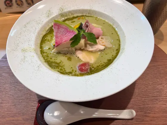 宇治抹茶鶏白湯 soba