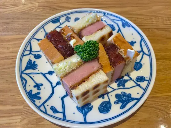 【ハムカツサンド　820円】
