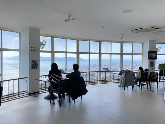 3階 喫茶コスモス