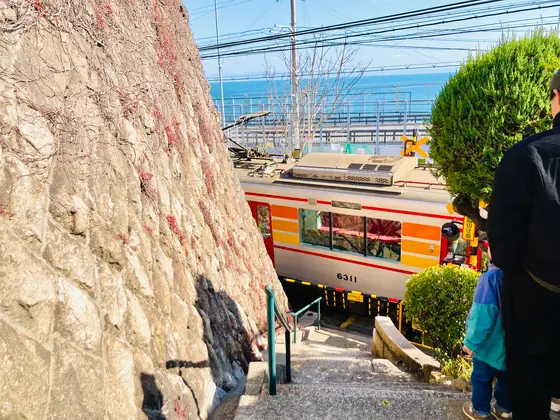 ビタミンカラーの山陽電車がすてき