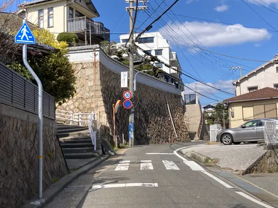 急坂があちこちにあり