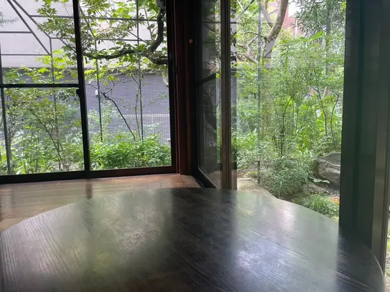 お座敷、縁側席で座ってゆったりしよう