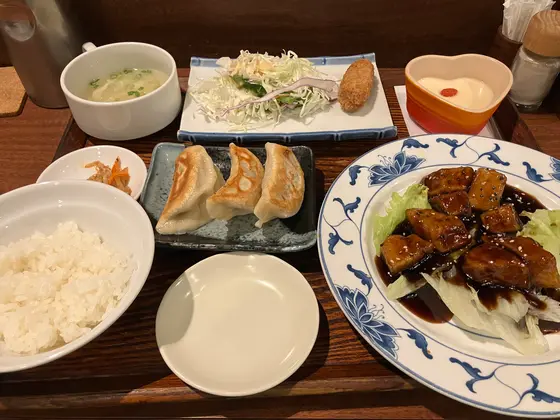 黒酢豚焼き餃子セット1280円