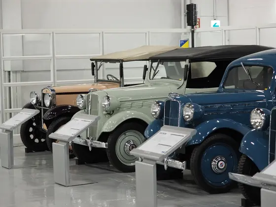 歴代の日産車も展示