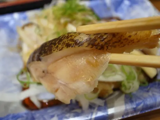 土佐名物のウツボのたたき