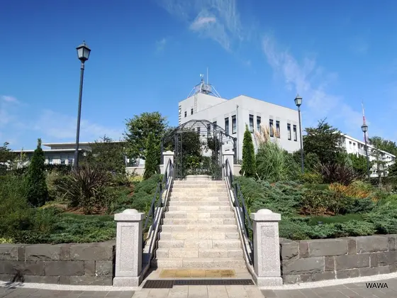 岩崎博物館前の小さな公園