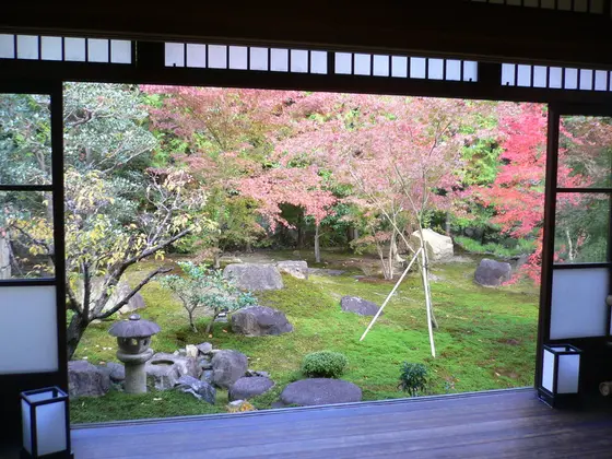 奥にも美しいお庭が…！