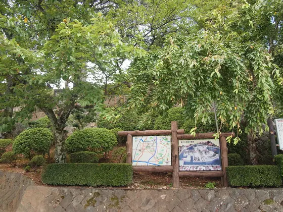 丸岡城入口