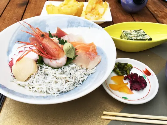 しらす海鮮丼