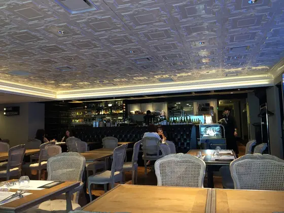 レストランの様子