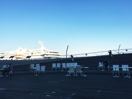海の上のドリンクスタンド