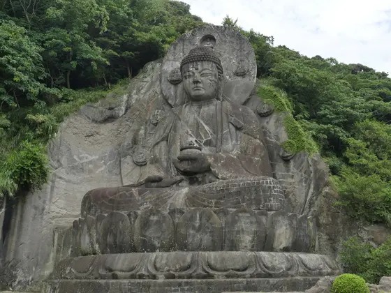 大仏（薬師瑠璃光如来）