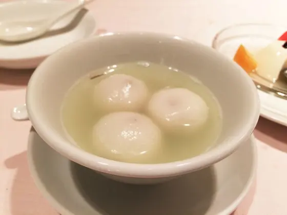 ゴマ団子