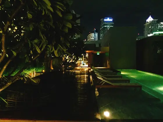 カクテル片手にリラックス🍸