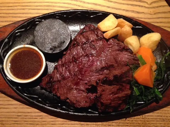 200g超えのハラミステーキが2000円以内！