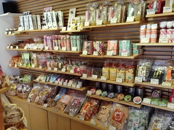 和風の食品ショップ
