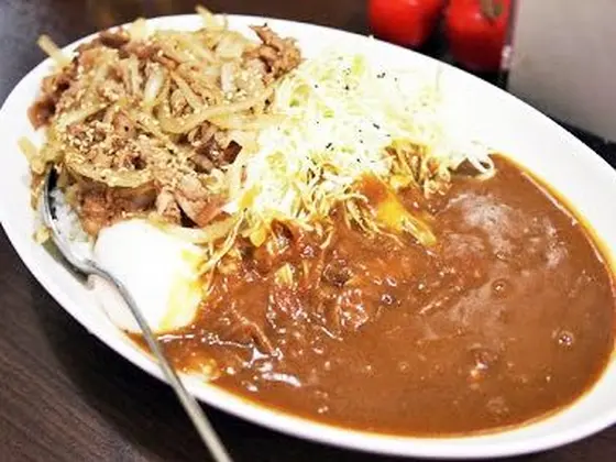 オススメは牛テールカレー