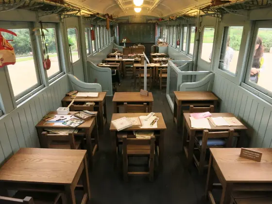 電車内に展示！