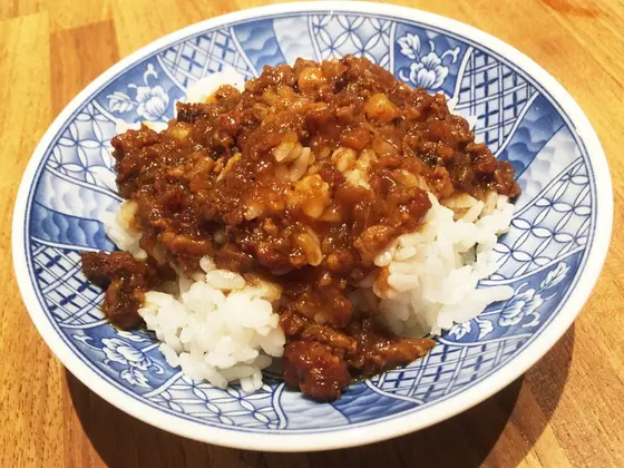 オススメはやっぱり魯肉飯!