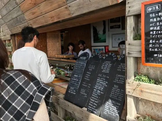 注文はカウンターで