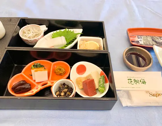 朝食