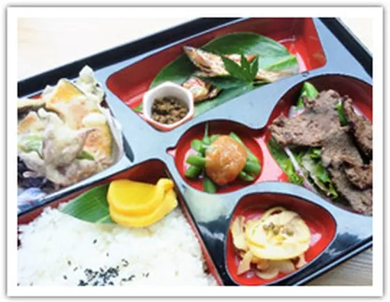 お食事は駅舎弁当がおススメ♪