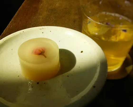 かざり羹「桜」と季節のお茶