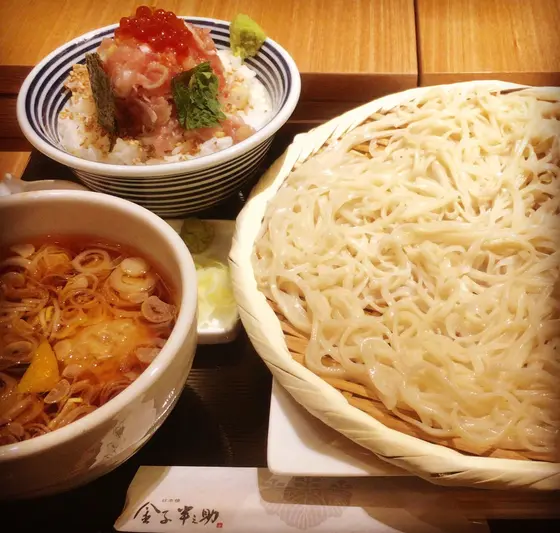 ぜいたくめしと稲庭鶏つくねうどん(冷)セット