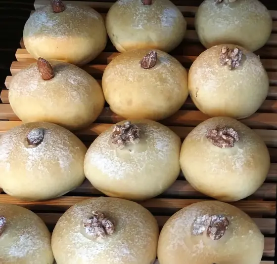 シンボルパン：白あんパン