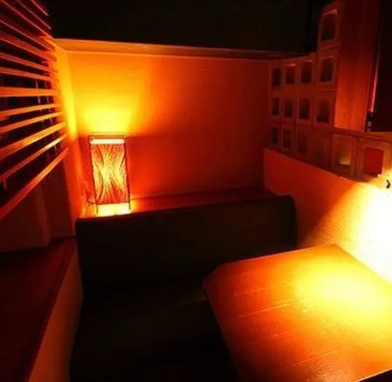 落ち着いた半個室席