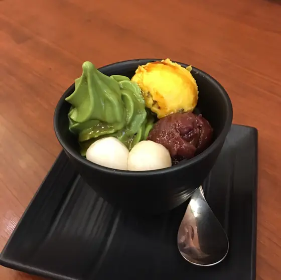 グランドメニューも朝からOK
