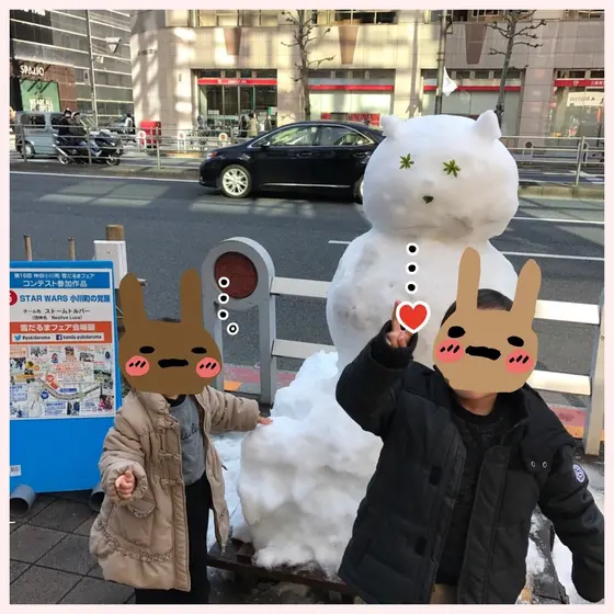 靖国通りの雪だるま