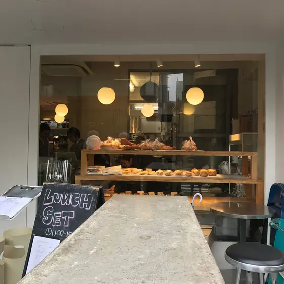 店外から
