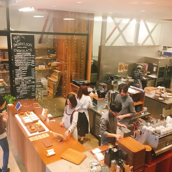 お店の中にファクトリーが！
