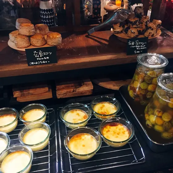 お土産には玄米スコーン。