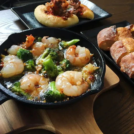 カッティングボードとスキレットで500円でした♡