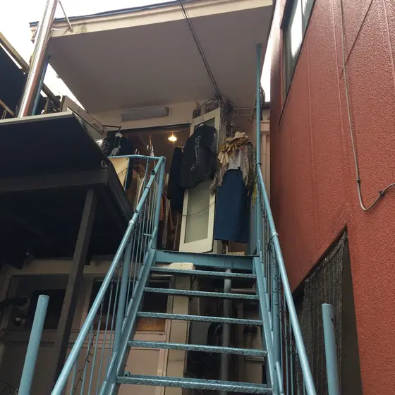 階段を登ると…