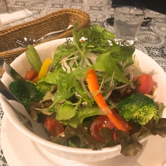 気まぐれサラダ 850円