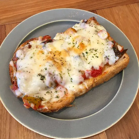 軽食にはお食事パン