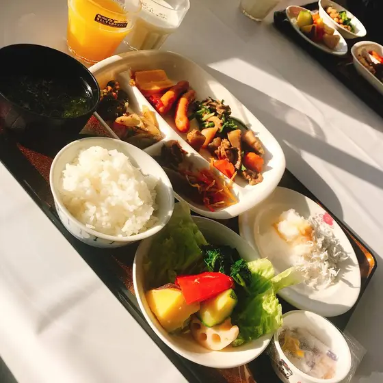 朝食はバイキング
